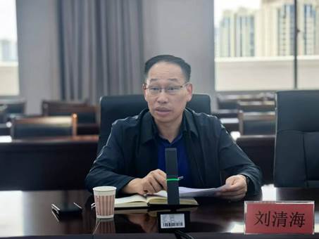 说明: 合成_加姓名牌_右下